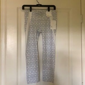 GapFit Capri leggings